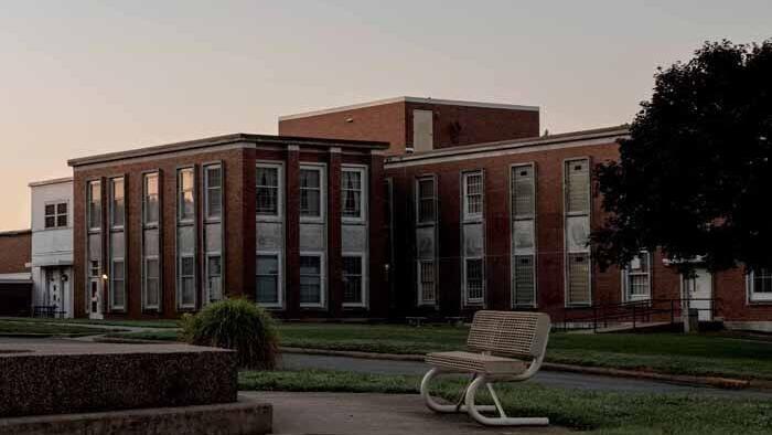 Illinois relocating half of patients from abuse-plagued mental health facility